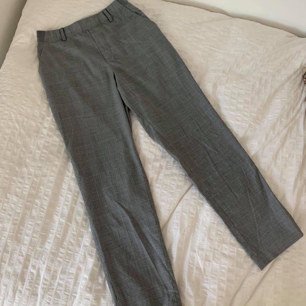 Uniqlo EZ Ankle Pants